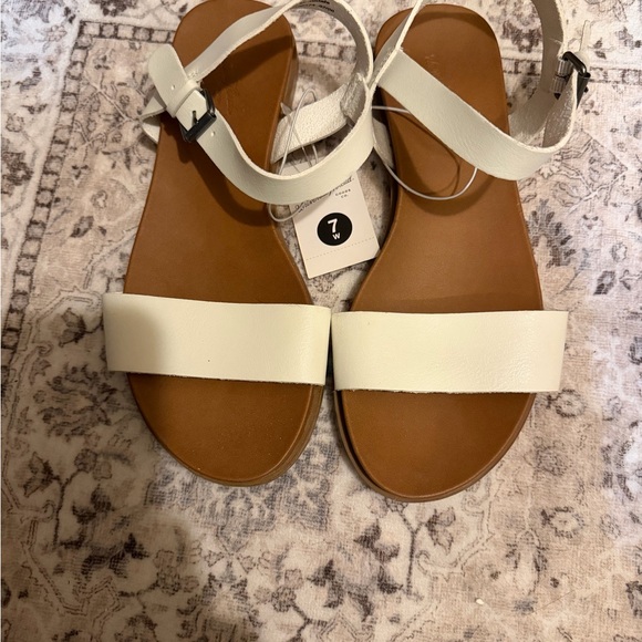 Universal Thread Shoes - Universal Thread Cream and Tan Sandals